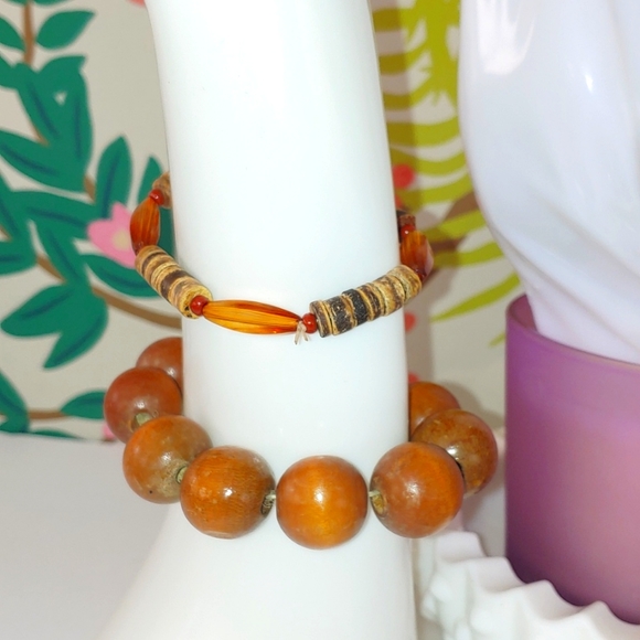 Wooden jewelry bundle - Picture 5 of 15